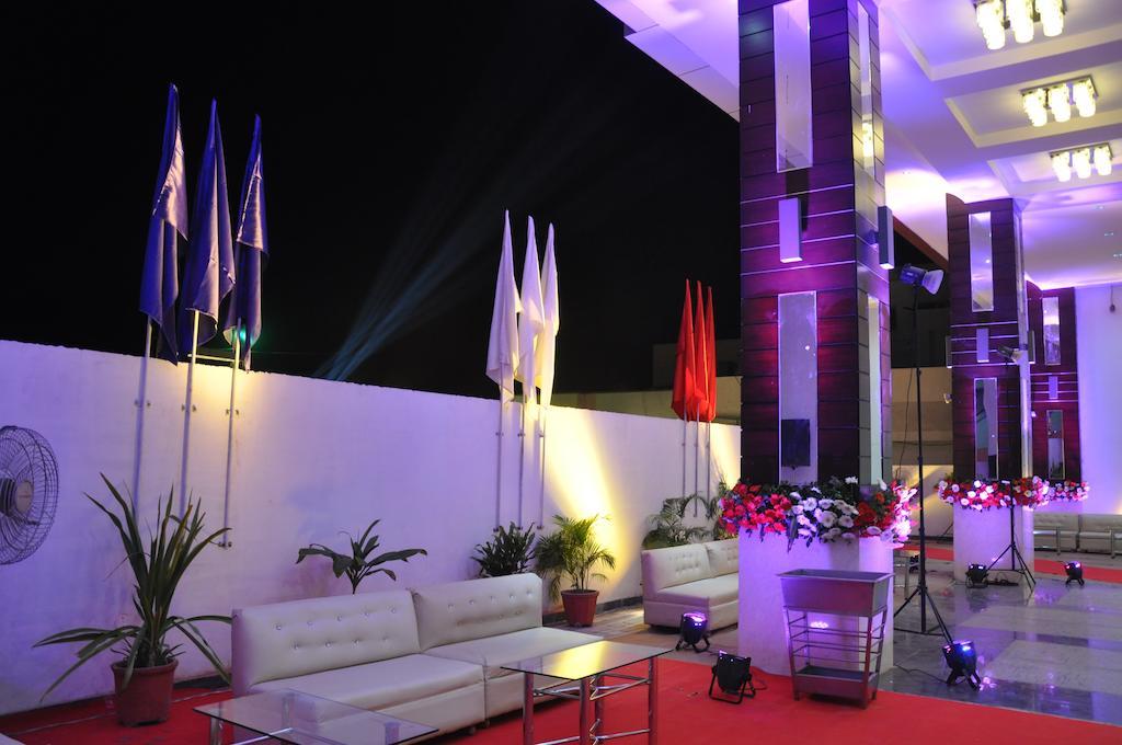 Hotel Prem Plaza Karnal Ngoại thất bức ảnh