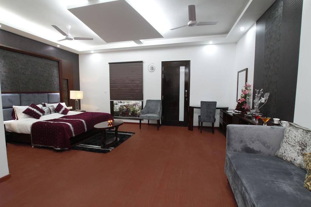 Hotel Prem Plaza Karnal Ngoại thất bức ảnh