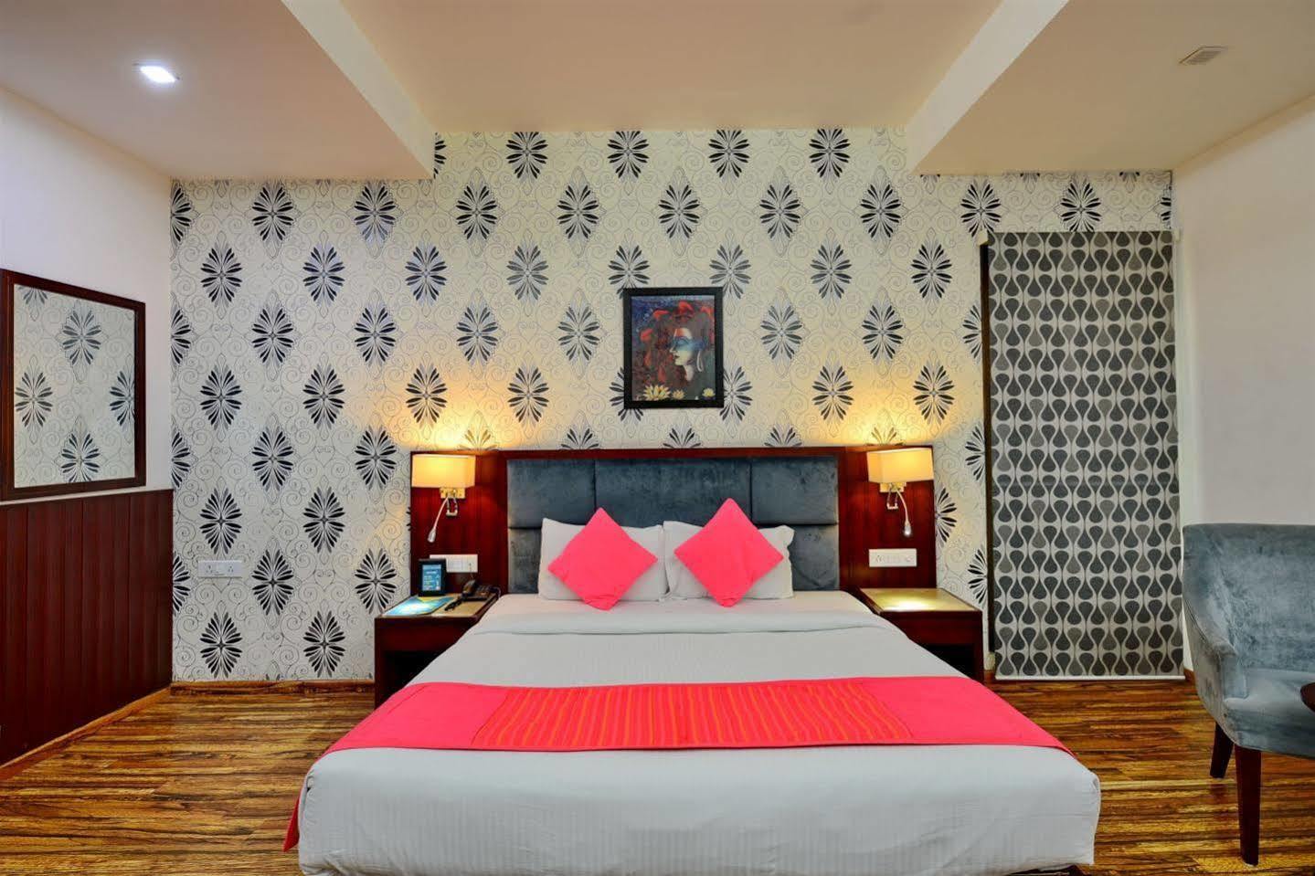 Hotel Prem Plaza Karnal Ngoại thất bức ảnh